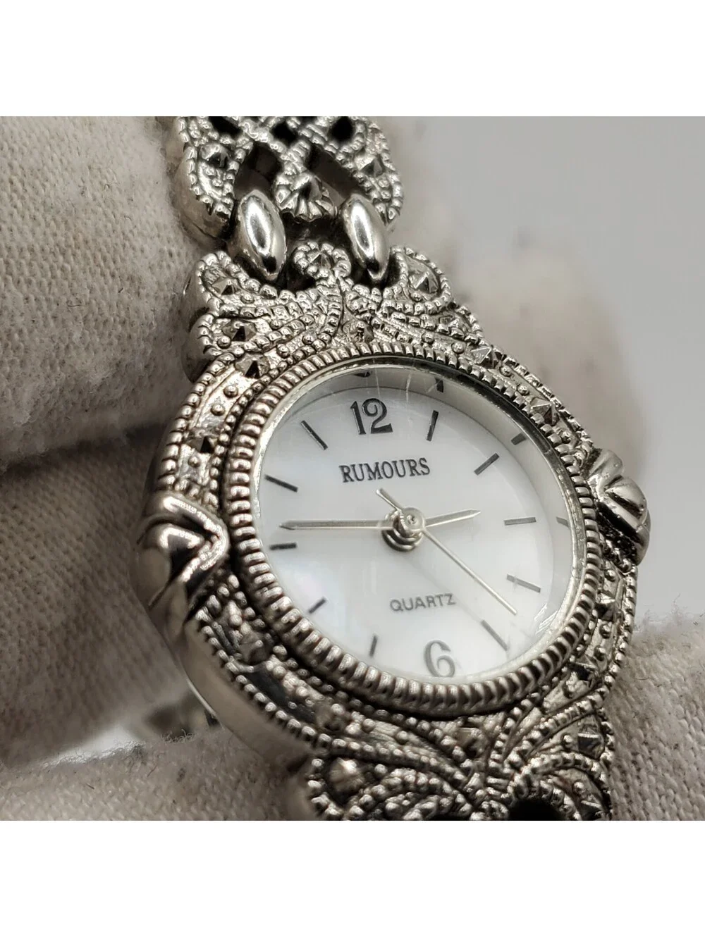 Vintage Style Rumours Quartz Womens Watch 23mm Silver Tone New Battery